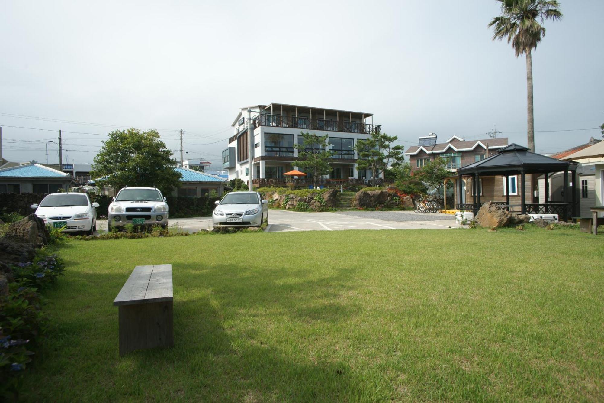 Galeum Guesthouse Szogüpho Kültér fotó